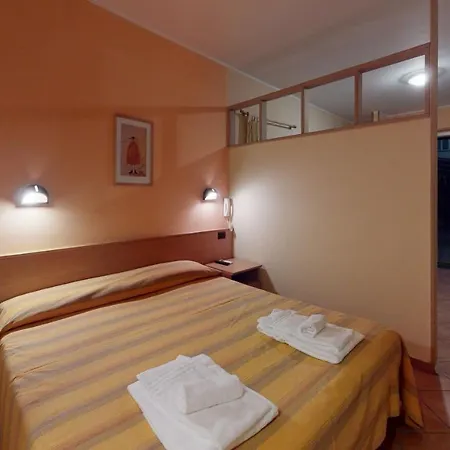 Hotel Mirafiori 3*