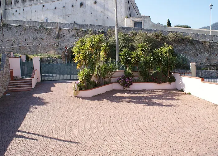 Отель Mirafiori Лоано