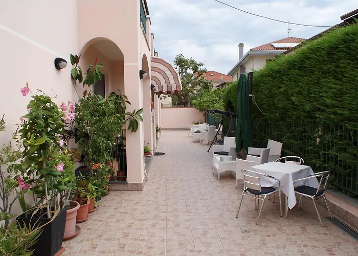 Отель Mirafiori 3*